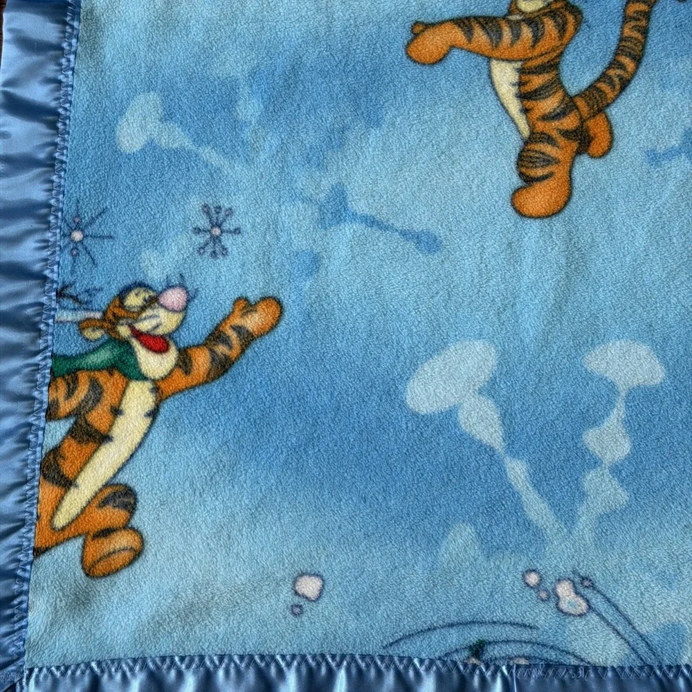 Disney Baby Blue Tigger Baby Blanket Satin Silky Edge Lovey Crown Crafts